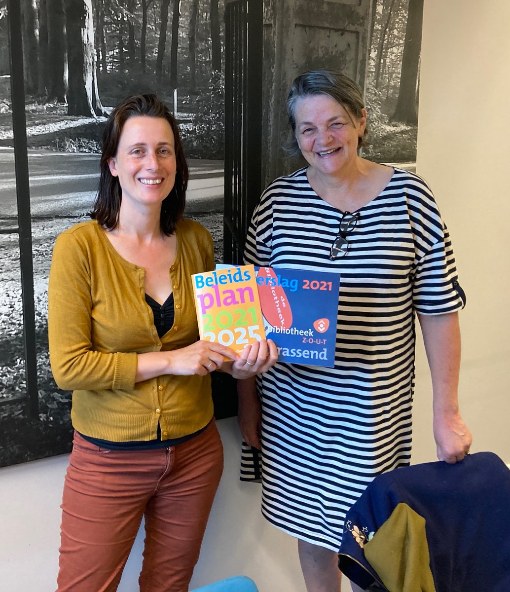 De bibliotheek is een heel belangrijke plek voor ontmoeting, om hulp te krijgen en voor hulp bij basisvaardigheden. En leesplezier natuurlijk ;) Bedankt <a href="/BibliotheekZOUT/">Bibliotheek Z-O-U-T</a> voor jullie uitleg en het jaarverslag en beleidsplan!