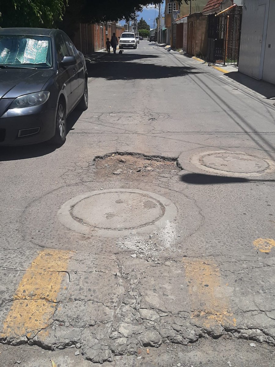 CIC Puebla (@cicpue) on Twitter photo ⚠️BACHES⚠️ En Calle 115 Oriente entre Prol. 2 Sur y Calle 4 Sur, colonia Lomas del Sol. PUE, vía WA CC <a href="/InfraPue/">Secretaría de Movilidad e Infraestructura</a> ⚠️BACHES⚠️ En Calle 115 Oriente entre Prol. 2 Sur y Calle 4 Sur, colonia Lomas del Sol. PUE, vía WA CC <a href="/InfraPue/">Secretaría de Movilidad e Infraestructura</a>