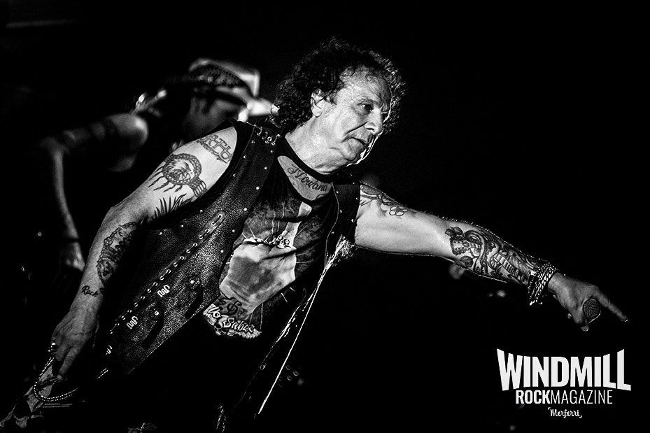 El día 3 de agosto <a href="/obusoficial/">OBUS 🤘</a> estarán en el <a href="/LeyendasRockFes/">Leyendas del Rock</a> 
Os dejamos la lista de Spotify de ese día 😁

 open.spotify.com/playlist/6QbdL…