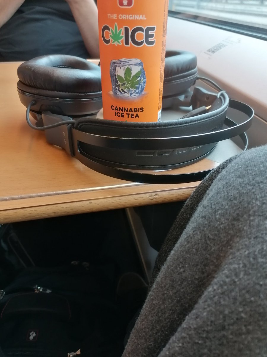 Kia de Strathalcluith tweet media