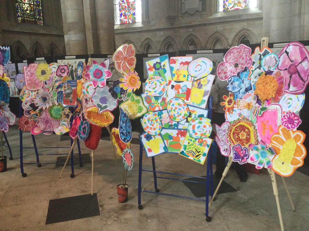 TicktonPS's tweet photo. Our colourful flowers are brightening up @Bev_Minster, all ready for the flower festival this weekend #platinumjubilee2022 https://t.co/g2vbj09e2o