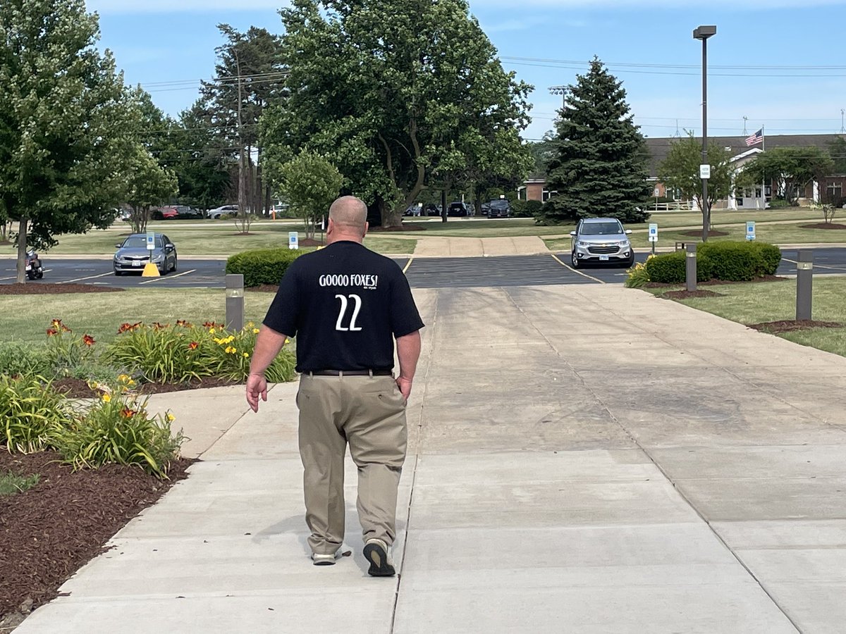 115yhs's tweet photo. What a legacy! After 25 amazing years of service &amp; care, Joel “the legend” Wyeth makes his final exit. YHS is a better place than when you started ~ we are so blessed to have been part of your life. We will always keep the lights on for you~enjoy your retirement &amp; CELEBRATE! ❤️🦊 https://t.co/2ct19O4T6p