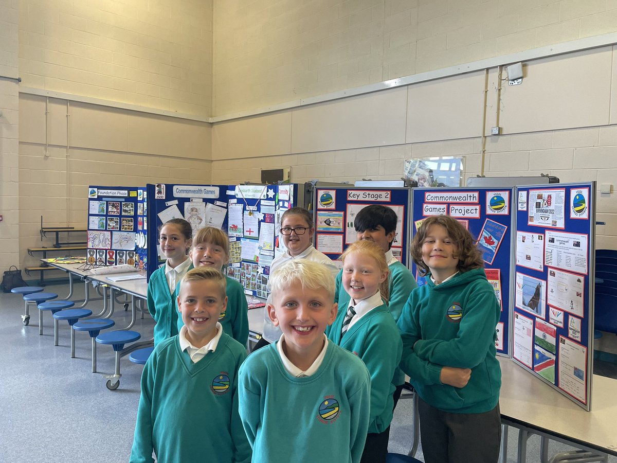 FforddDyffryn's tweet photo. Great Cluster Showcase held @ysgoljohnbright this morning. Sharing our project work on the Commonwealth Games #ClusterCollaboration #curriculumforwales https://t.co/h3LahvZRno