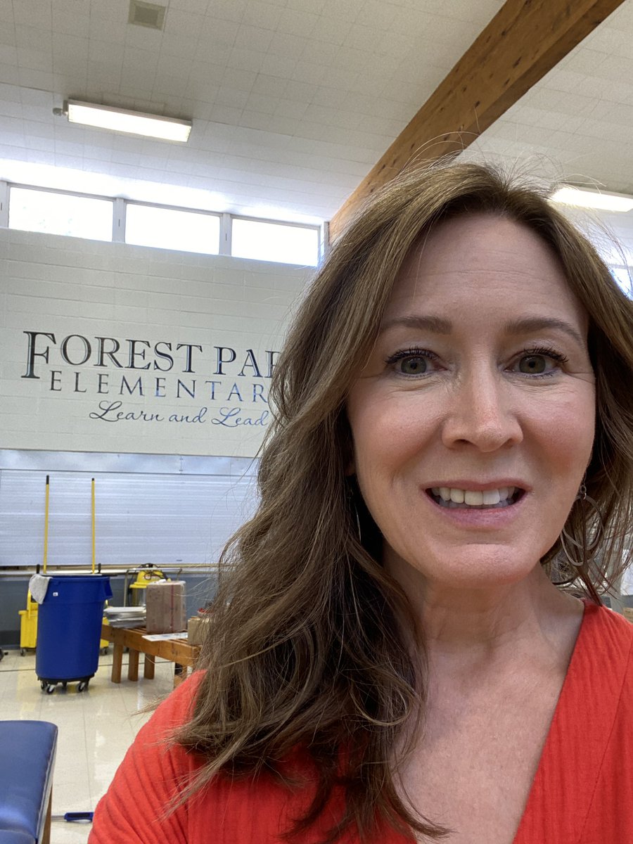 ZumForestPark's tweet photo. Thank you @ZumForestPark students, staff, and families. It’s been great being the FPE principal! #retiredprincipal https://t.co/nQofawZ62R