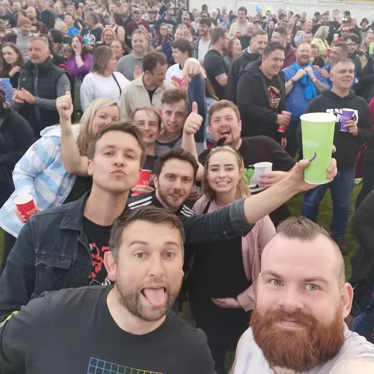 HelloConnor's tweet photo. Hella Mega Pints 🖤 https://t.co/Tp4JApP6cW