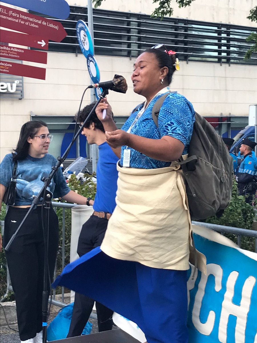 RiverAbove_'s tweet photo. Tita Kara #OceaniaTalanoa2022 delegate @iamCARITAS #CSFT Tonga stands up for Oceania habitats & peoples facing threats esp #DeepSeaMining at #BlueClimateMarch w/ Blair Nelsen @Waterspirit10 @StColumbanJPE Amy Echeverria @TheresaArdler @Pedrowalpole @xalxo_prem @UniGregoriana https://t.co/uxV9lf8uP5
