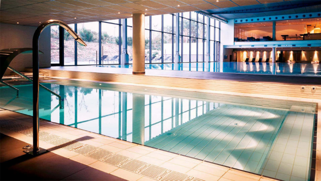 ¡Conoce nuestros casos de éxito! 💙

"Gracias a la cartelera digital de eRoom Signage hemos logrado comunicarnos de manera más efectiva con nuestros clientes".

Arturo Castro
General Manager
Metropolitan Sport Residences