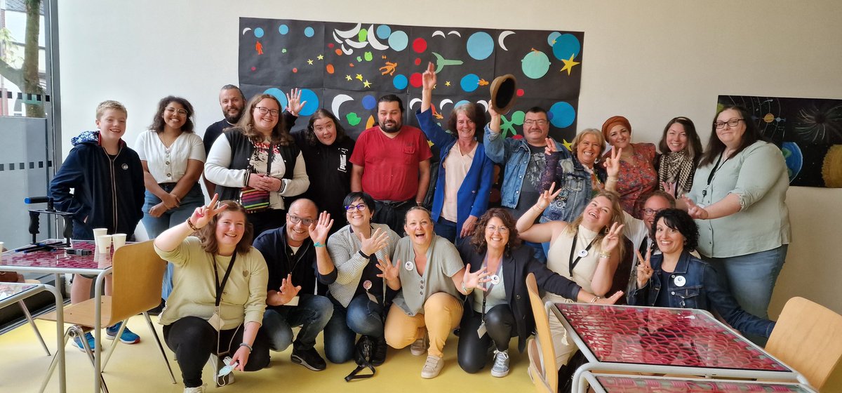 KW59400's tweet photo. #LartdAccederALEmploi
@poleemploi_HDF LeCateau et @LosangeNoir  @museeMatisse:
↪️ Fluidifier le marché du travail en recrutant autrement, ici via la création audiovisuelle 🎤📽
↪️Créer la rencontre autours de l'art 🔝@FredericDanel @SeverineDelong @ElsaMiquel @HilaireMulton https://t.co/OiPCcfuTXp