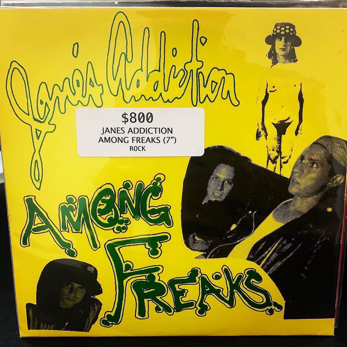 DubMarcelo's tweet photo. Algunos de los discos de 7" que tenemos a la venta. Visítanos de Martes a Sábado 2pm a 10pm. Modesto Arreola Poniente 1155. Entre Serafín Peña y Juan Alvarez. En el Centro de #Monterrey 

@MexiCanBK  
@MexiCanSmashB 
#EspacioMultifuncional 
by @MexicanDubwiser https://t.co/TrvA7kOBkq