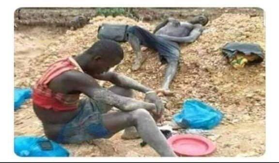 feeradaar's tweet photo. Once you are born in Africa , life automatically leads you 1-0 . If you are not educated 2-0 . If your parents don't have money it's 3-0 . And if you don't have connections that's 4-0 . At this point you are left with no option but to hustle everyday in order to equalize . https://t.co/Syxh2bRH9x