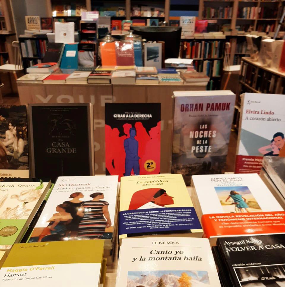"Girar a la derecha" de nuestro investigador William Tapia Chacana ya se encuentra disponible en la librería Libra Books <a href="/queleotrapenses/">LibraBookscl</a> ubicada en Av. Jose Alcalde Délano 10492, local 140, Lo Barnechea (Los Trapenses). 

Consultar en: librabooks.cl/girar-a-la-der…