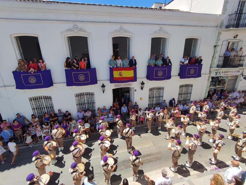 boinasmora's tweet photo. DOMINGO 26 DE JUNIO 

Desfile de las bandas.@Boinas_Negras 

#DíadeJesús22 https://t.co/91cArV3prq