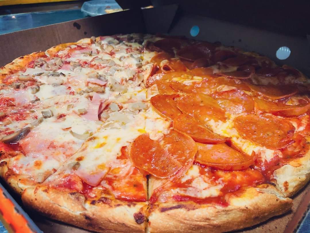 VIENE, VIENE!!! 🍕🍕🍕

Sí <a href="/ldacr/">Alajuelense</a> ó <a href="/Cartagines/">C.S. Cartaginés</a> anotan en su partido.

Tenemos sorteo entre los que den RT y sigan a <a href="/OterosPizza/">Otero's Pizza</a>...

De 1 PIZZA GRANDE del sabor que deseen 🥵✍🏻

#PromericaLeague 

*Sorteo al finalizar el partido.