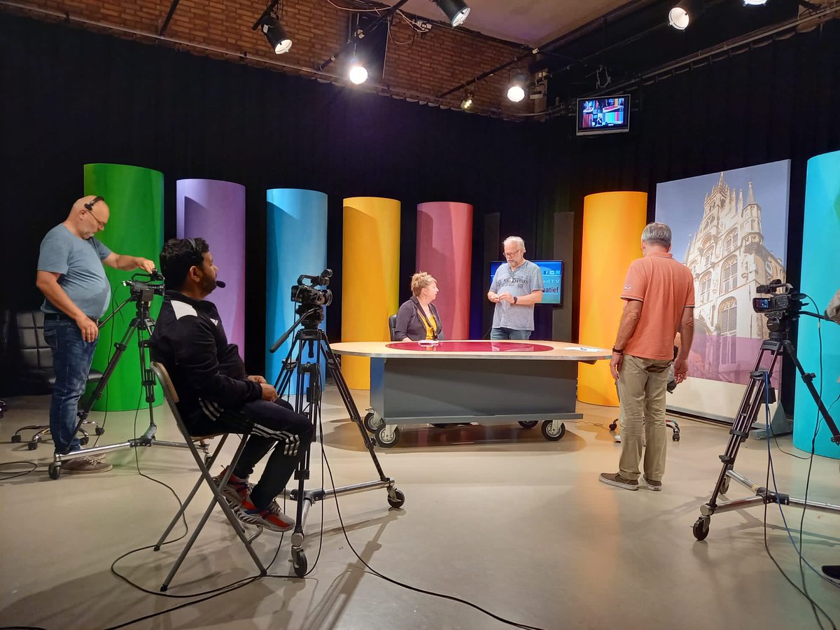 Coretta Bakker (@corettabakker) on Twitter photo Vanavond opname bij <a href="/GouwestadTV/">Gouwestad TV</a> om te vertellen over de verjaardag van de stad op 19 juli en het 750-jarige stadsrecht van #Gouda uit het <a href="/StreekarchiefMH/">Streekarchief Midden-Holland</a>. Filmpje binnenkort te zien! Het stadsrecht zelf is trouwens op 19 juli gratis te bekijken in <a href="/MuseumGouda/">MuseumGouda</a>.
@gouda750jaar Vanavond opname bij <a href="/GouwestadTV/">Gouwestad TV</a> om te vertellen over de verjaardag van de stad op 19 juli en het 750-jarige stadsrecht van #Gouda uit het <a href="/StreekarchiefMH/">Streekarchief Midden-Holland</a>. Filmpje binnenkort te zien! Het stadsrecht zelf is trouwens op 19 juli gratis te bekijken in <a href="/MuseumGouda/">MuseumGouda</a>.
@gouda750jaar
