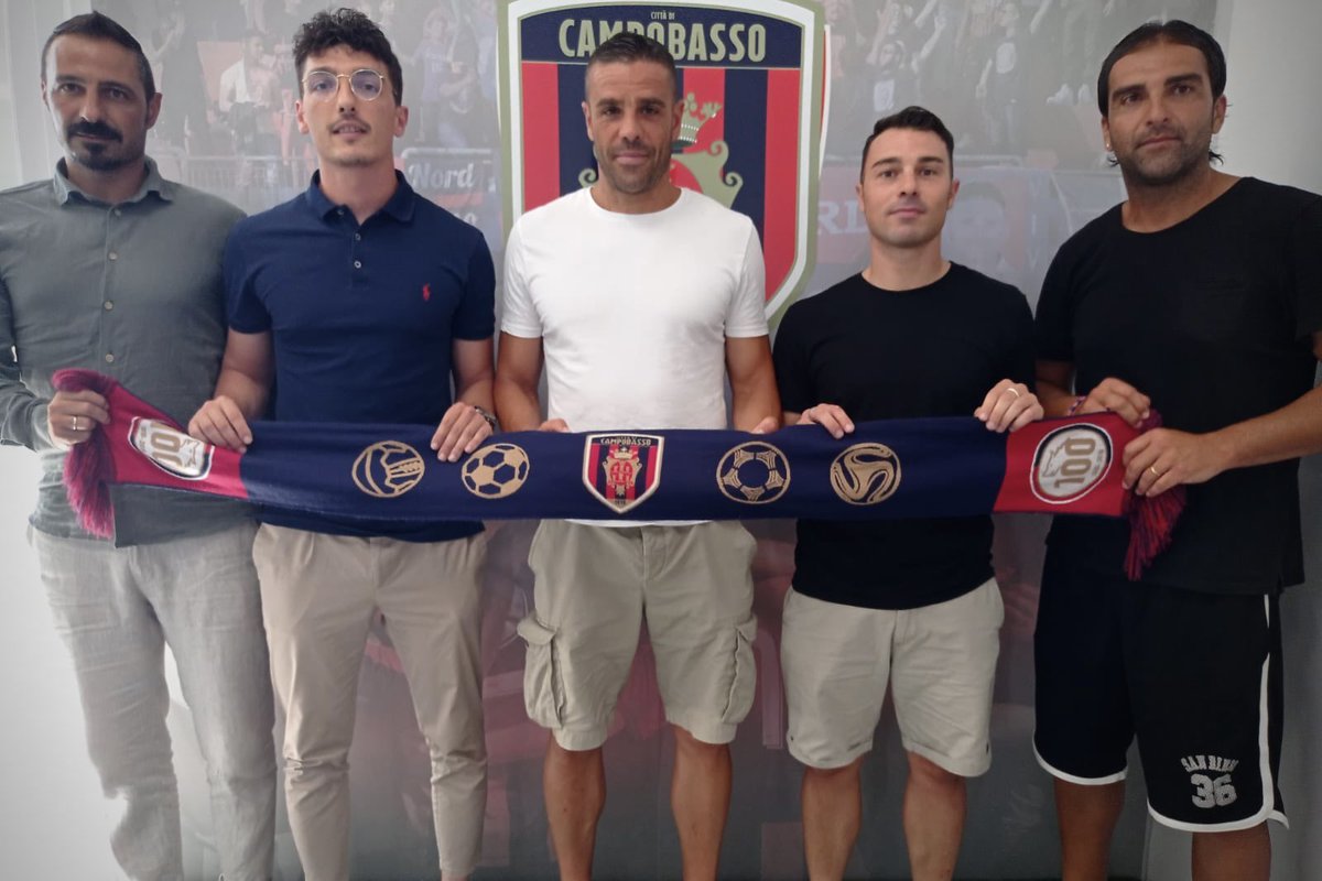 🔴🔵 STAFF TECNICO 2022/23. 
Il vice di mister Fabio Prosperi sarà Luca Galuppi, mentre i portieri verranno affidati al riconfermato Cristian Cicioni. 
Molisani gli altri due componenti: il preparatore atletico Emanuele Vassalli e il match analyst Andrea Fardone.

Buon lavoro!