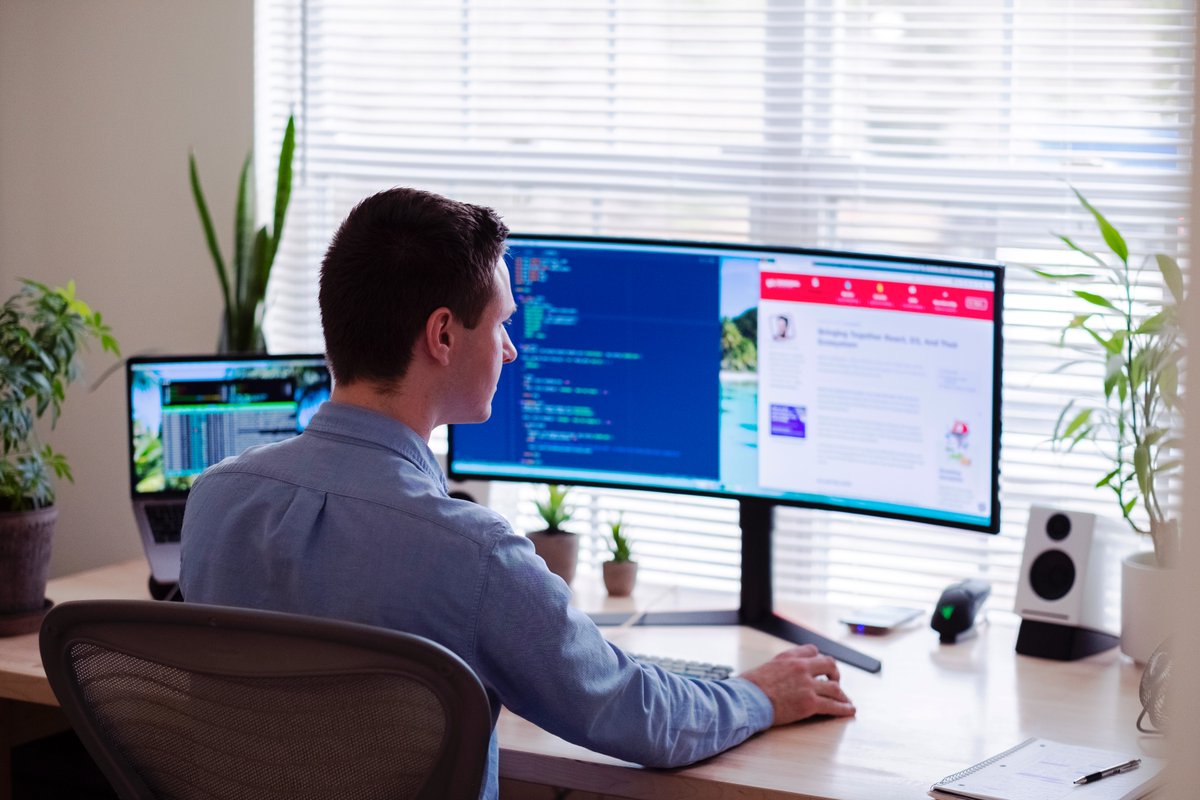 BeaconITservice's tweet photo. It's #NationalWorkFromHome day and in the past few years, we've certainly seen many remote and hybrid working models. But if your remote IT infrastructure isn't managed properly, you may have issues. Luckily, you've got BITS to help! #NoWorriesWeGotIT https://t.co/6m7Mi8N0eY https://t.co/7yypflMrs1