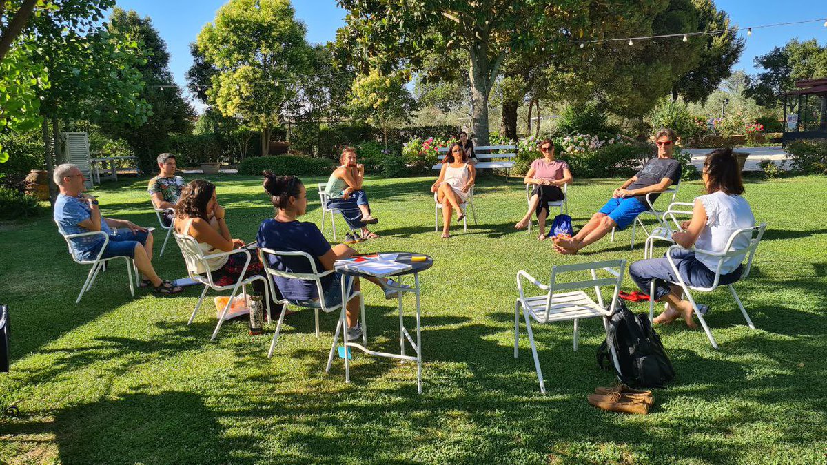 Jam is a ritual. We meet every 6 months to decide together where we want to put our energy in the next 6 months. And to laugh, cry, know and recognise each other. To exchange energy and challenge ourselves. To listen to everyone. And you? Is your team really aligned? #cpjam