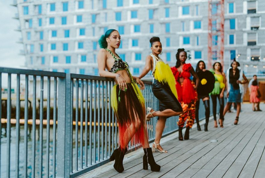 FanPierBoston's tweet photo. First Fridays: Caribbean Catwalk @ICABoston is set for tomorrow at 5pm. Cool off with cocktails and enjoy music, dancing and a Caribbean fashion show!  
📸: Ally Schmaling https://t.co/Ad07f5pf9m