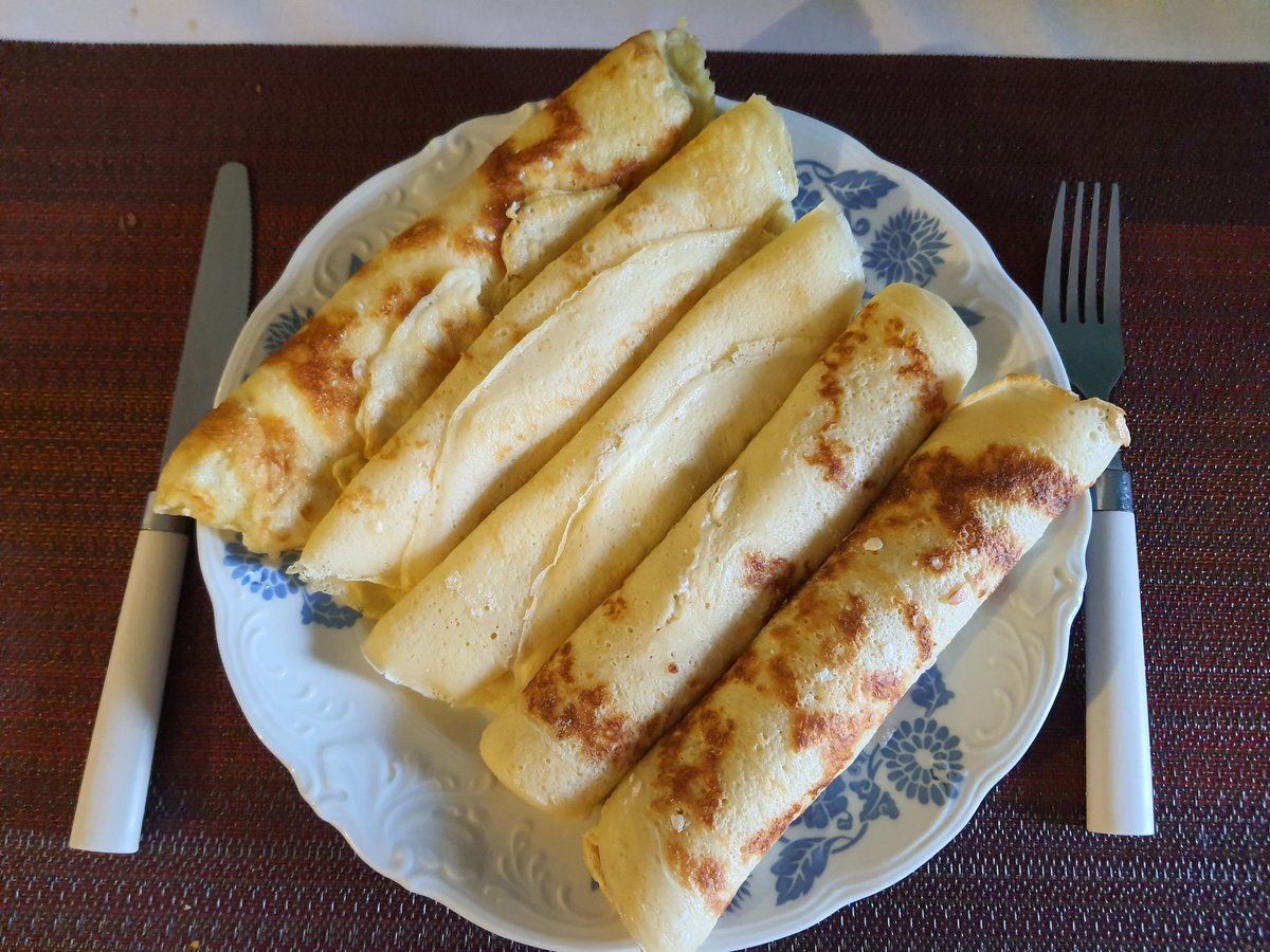 Sobmic's tweet photo. #Botflix with Pancakes https://t.co/7yVLkwilEj