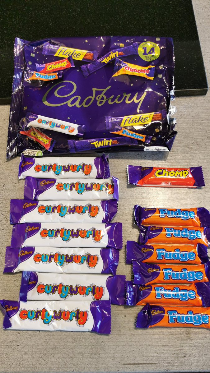 McMouse55's tweet photo. So it seems its not just the fuel prices that are a joke @CadburyUK are at it as well!! Buyers beware.
No twirls or flakes. #disappointed https://t.co/44BG4oqlaa