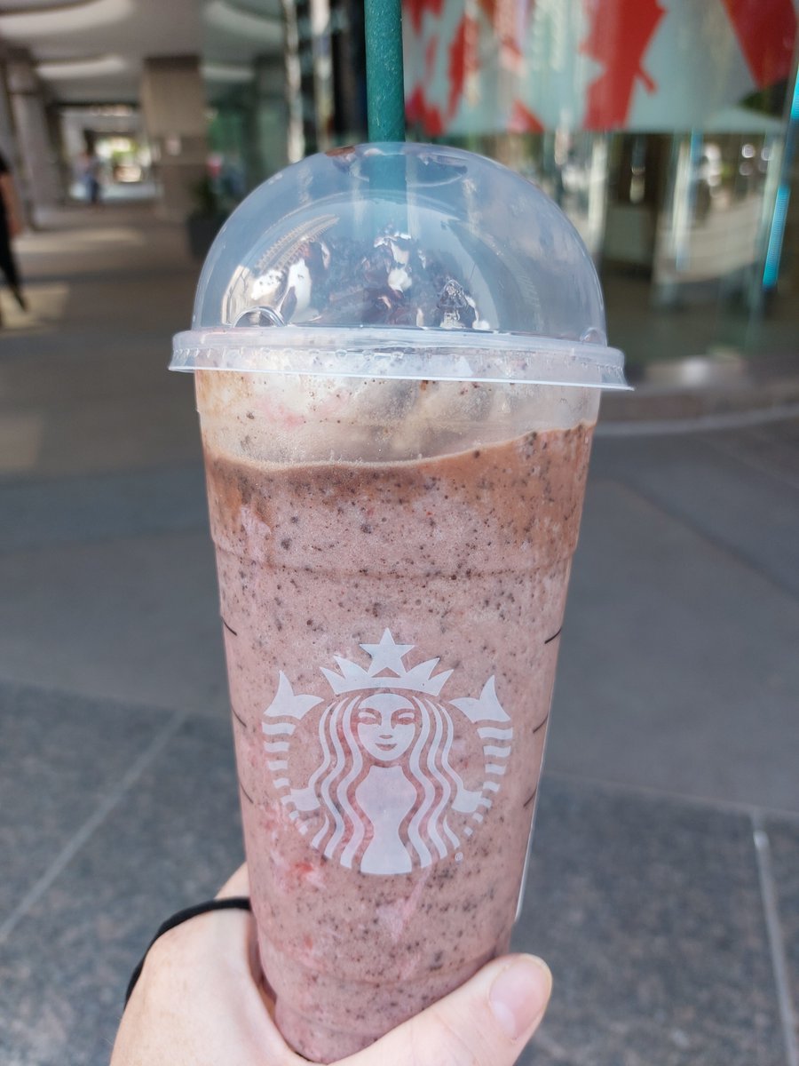 HaliFresca's tweet photo. Shout out to Narges, my wizard barrista at the North York Centre @StarbucksCanada who helped concoct a wicked Frappuccino recipe for my birthday! They made all my strawberry chocolate dreams come true 🥳 https://t.co/rxMW3DpYcU
