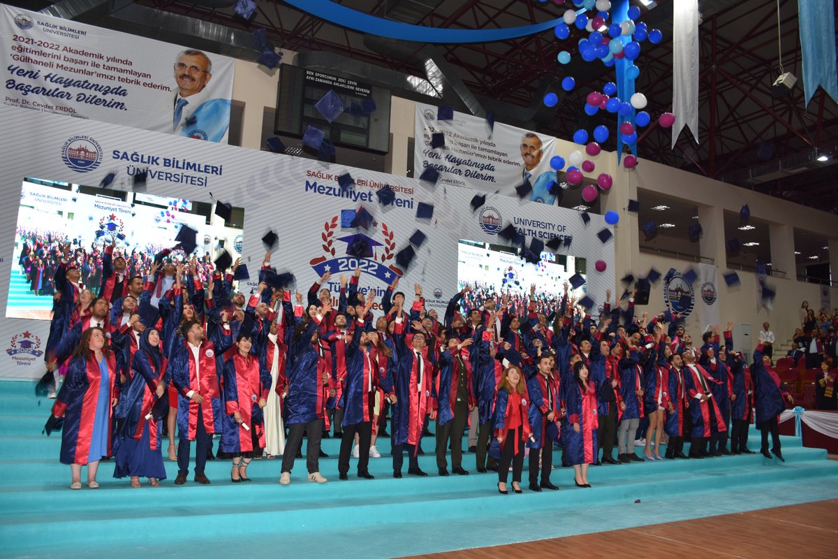 apolatduzgun's tweet photo. Büyük emekleri olan başta Sağlık Bilimleri Üniversitesi Rektörü Sn. @Cevdet_Erdol'e, Gülhane Tıp Fakültesi Dekanı Sn. @m_ali_gulcelik'e ve kıymetli öğretim üyelerine teşekkürlerimi sunuyorum.
@tcbestepe 
@sbuedutr 
@GulhaneTip https://t.co/sS6MOC3ddi