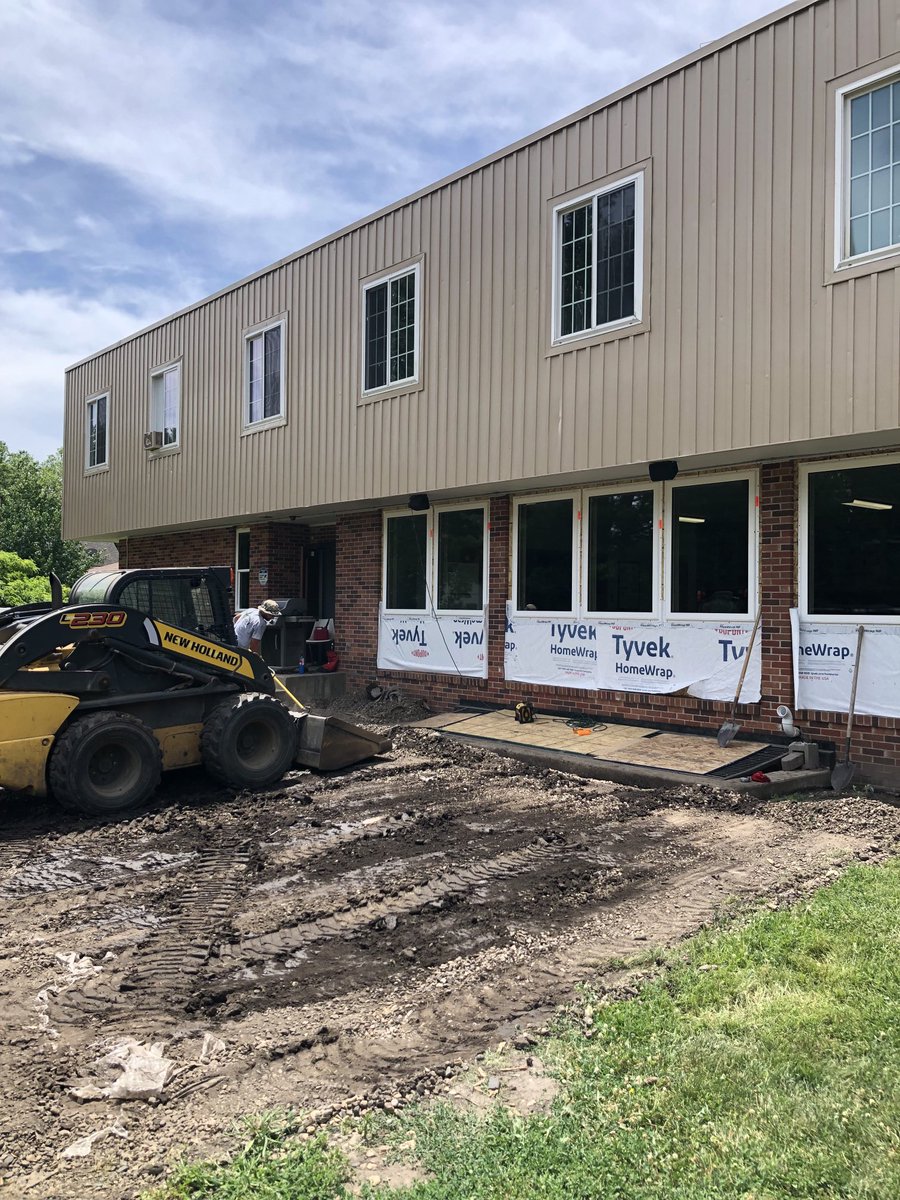 USDBetaAlumni's tweet photo. New front/back windows, paint in and out, new patio being started, and central air happening…also flooring and a putting green..it’s a GREAT TIME to be a SD Beta!! #comfyliving #gobeta https://t.co/5FeYqJQ4yZ