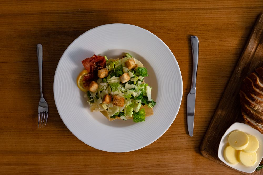 thevistarestau1's tweet photo. Salads in the summer: revive and refresh with a Vista favorite. https://t.co/qkG4s0xDCt