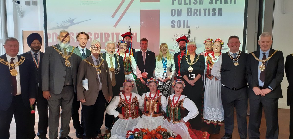 CountessPR's tweet photo. Celebrating and commemorating tonight Poland's contribution to the Allied Victory in WW2 #ConsulateGeneraloftheRepublicofPolandinManchester @PLinManchester @donnaludford #Manchester #PRAManchester #HighSheriff #nationaldancers https://t.co/mNhGgRG4RZ