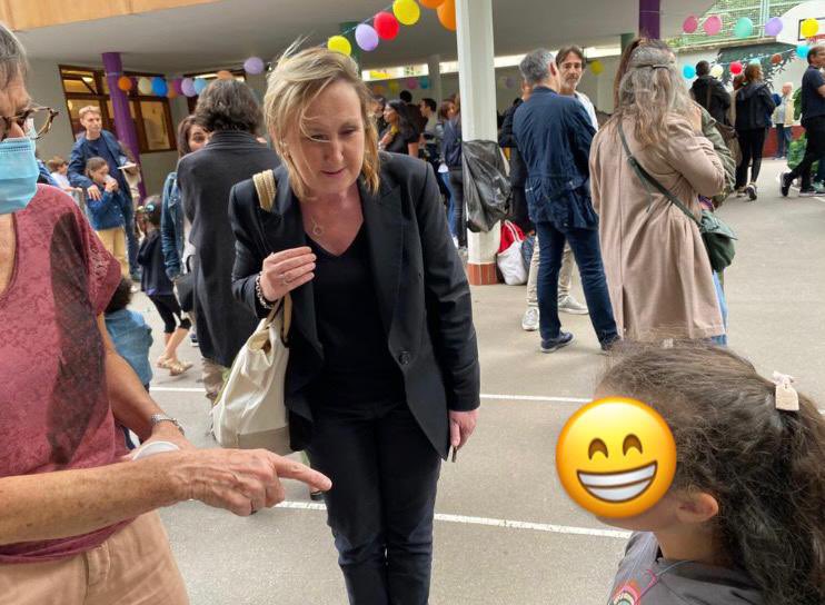 emmadauvergne's tweet photo. Ravie d’avoir participé à la fête de fin d’année 🎉🎊🥳de l’école #Camou !!
Merci🙏 à la directrice, aux professeurs 👩🏫, aux personnels et aux parents d’élèves 👨👩👧 pour leur engagement au quotidien #Paris7 @mairie07 @datirachida https://t.co/qtLqtigueG