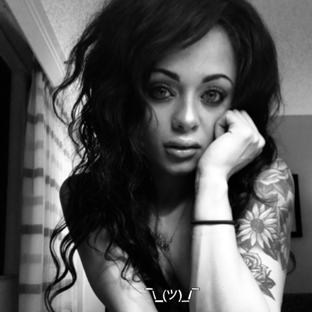 Holly Hendrix™️ On Twitter Newprofilepic Cxtavcnh1q