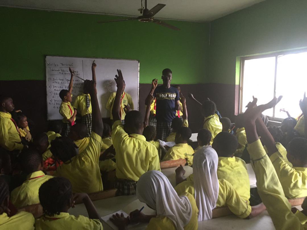 IKORODUCHESS's tweet photo. Chess takes ages to learn, but a lifetime to master
Ikorodu chess club encouraging chess/Scrabble in Noble Star college @Tunde_OD @IkoroduB @chessinslums @schoolinstreet https://t.co/aeZtr4Aq8N