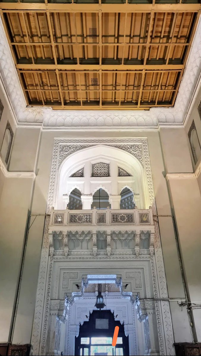 tafreego's tweet photo. This museum said to be largest and oldest museum of Pakistan. 
Tag your siblings to visit on this weekend. 🥳

📍 Lahore Museum, Mall Road
[📸IG: @aaaphotogram]

#LahoreGuide #YourGuide #pakistan #lahore #museum #art  #pakistani https://t.co/HEbWmR6Ihs
