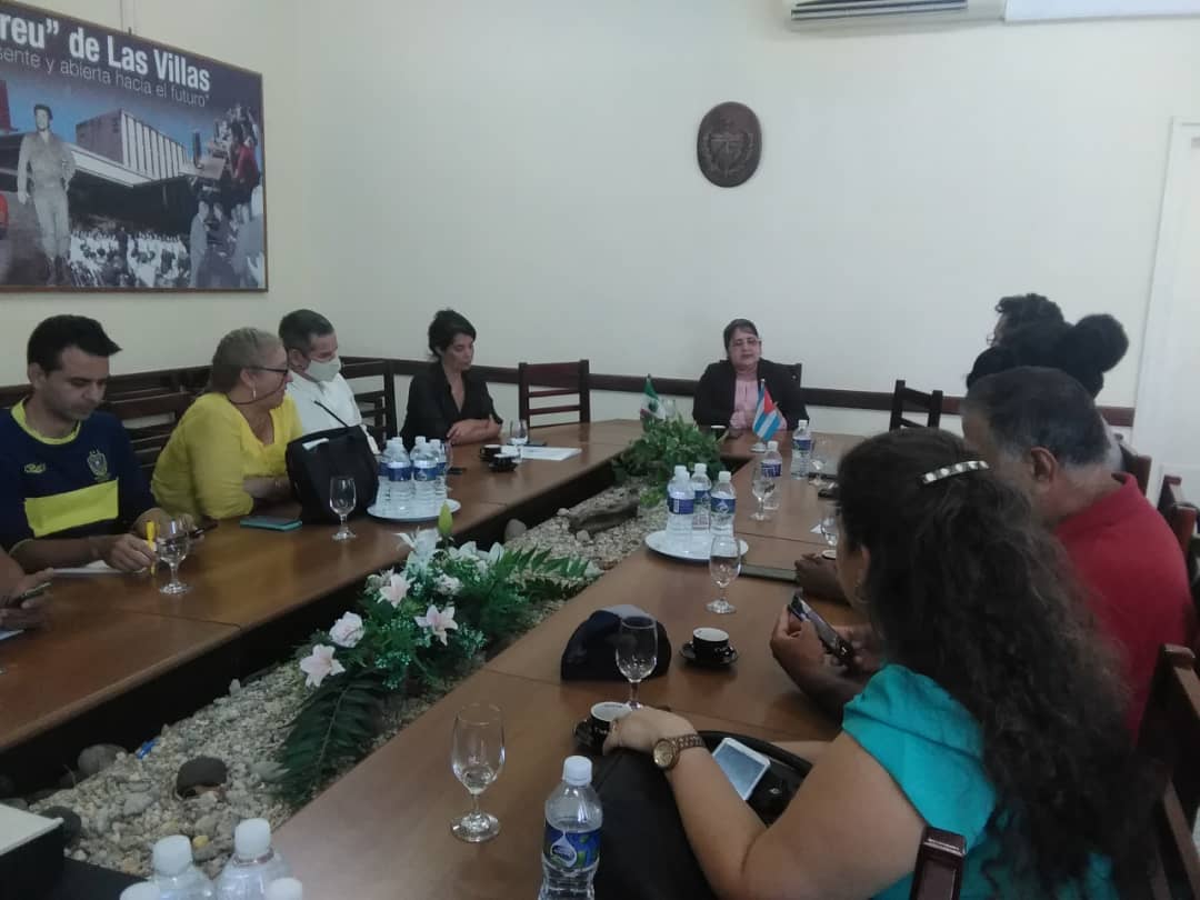 👉Intercambio en la #UCLVnuestra.
«Esta semana ha sido un período de intenso aprendizaje. Mis respetos para ustedes y su trabajo»
Estas fueron las palabras de Javier de la Fuente, J' de Dirección de Emprendimiento de la <a href="/TecdeMonterrey/">Tecnológico de Monterrey</a>