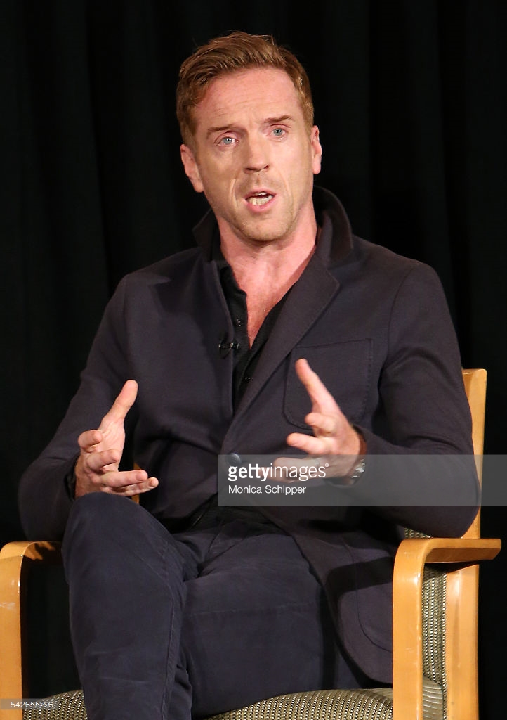 FanFunDamian's tweet photo. "We can't just have middle class art." Can't believe it's been 6 years! We're revisiting Damian Lewis at NY Times Talks: https://t.co/t46lq2eZWn #DamianLewis #Homeland #Billions #NicholasBrody #BobbyAxelrod #TimesTalks #NewYork https://t.co/H5gTLzIVUl