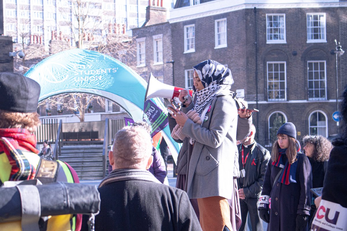 ShaimaDallali's tweet photo. Deborah Rafalin &amp; @ashcroftethics for being a joy to work with, @CityUCU @CityUnison
and my @CityUniSU family (@philgilks
@hanrob_ @dimitrigand @angeloweekes23
@raquelxmarques and all SU staff) for their support, guidance and motivation. https://t.co/751q0VGsgx
