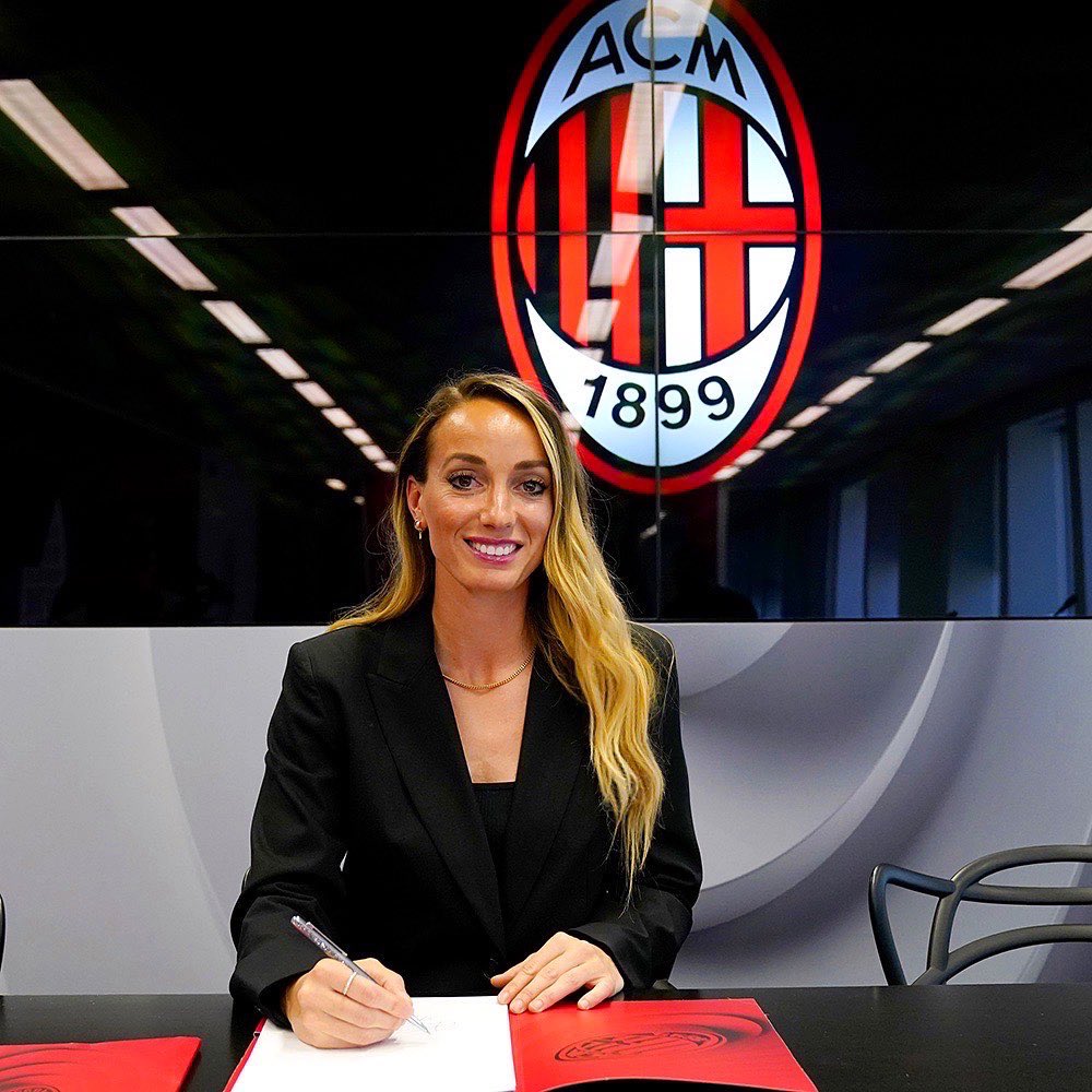 Kosovare Asllani tweet media