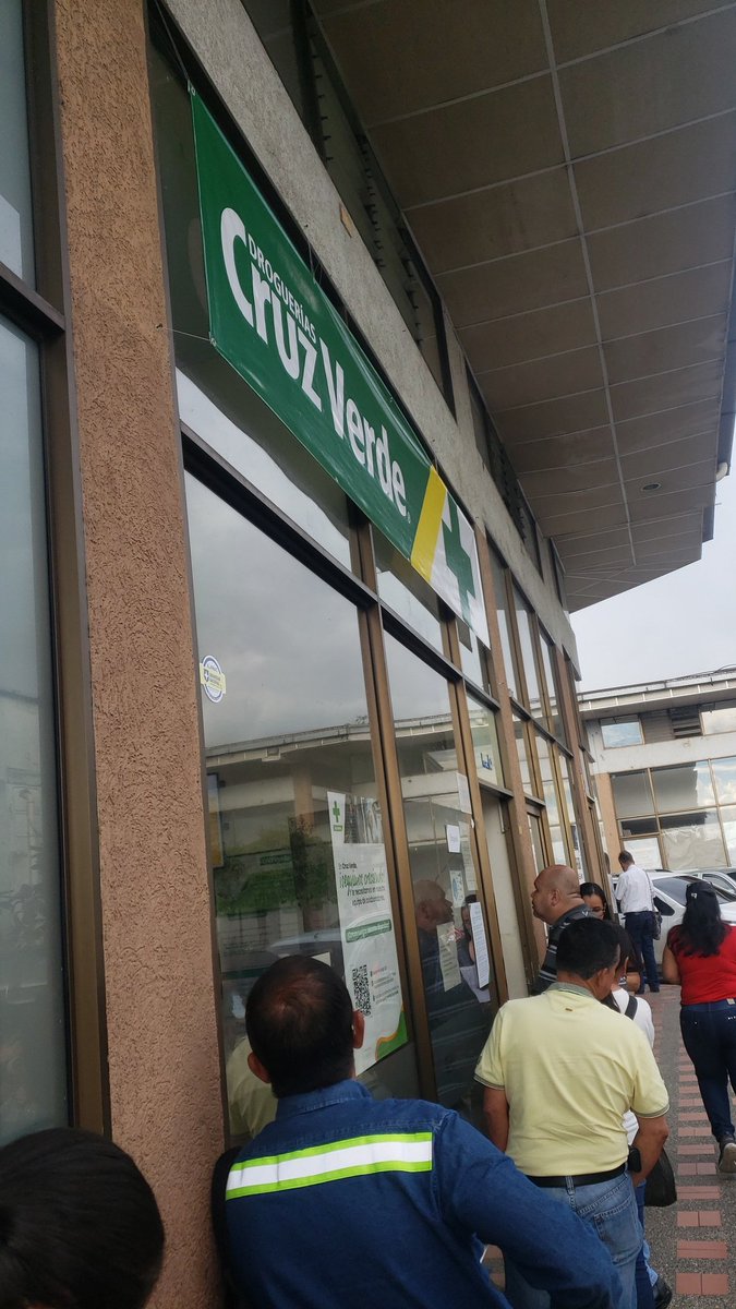 HECTORCESPEDES's tweet photo. Srs de la @Eps_Sos les pedimos tomar acciones ante la pésima atención de @CruzVerdeCo Dosquebradas en la entrega de los medicamentos...Hasta una hora y quince minutos el despacho de la formula.
Atentos @Supersalud con este tema. https://t.co/8VQIySfIMf