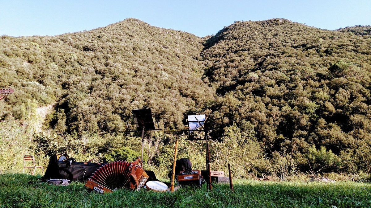 El proper dissabte 9 de juliol, a les 18h a la Casanova de Sant Miquel (Aiguafreda), farem un ball a l'era!