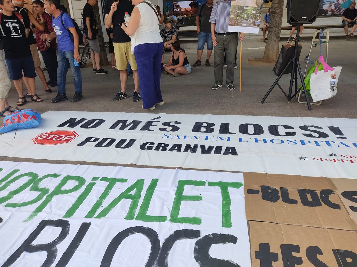 Fran_#StopRacisme tweet media