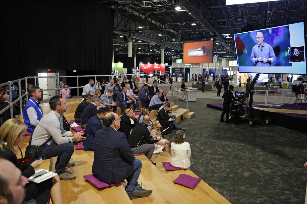 EventI4d's tweet photo. Thank you to everyone for an amazing event!  We can't wait until #HPEDiscover 2023! https://t.co/G1mqPdPOWo