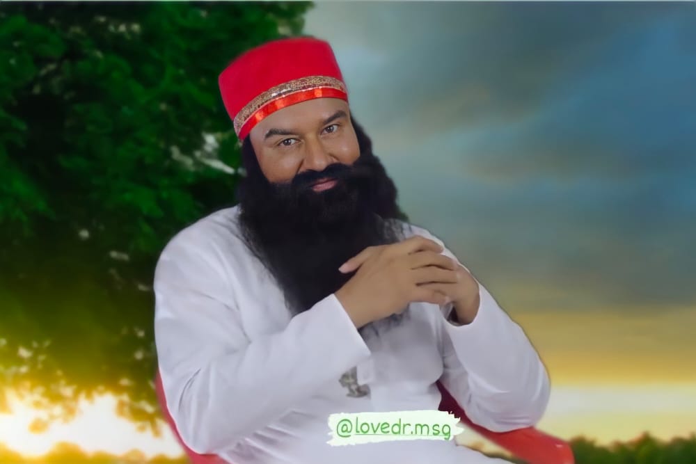 PoojaInsaa77's tweet photo. Dera Sacha Sauda के अनुयायी हर त्यौहार या ख़ुशी के दिन को जरुरतमंद लोगों की मदद कर के मनाते हैं ये प्रेरणा उन्हें अपने गुरु Saint Gurmeet Ram Rahim Ji से मिली है। #ServeHumanity https://t.co/ejFZZptOo6