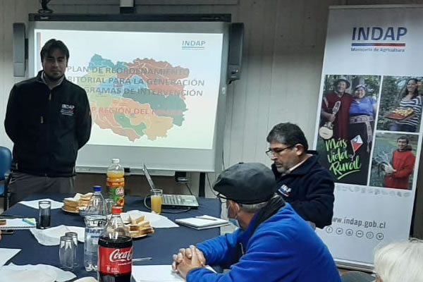 Radiosofiafm2's tweet photo. Dirigentes del consejo asesor regional de INDAP delinearon acciones para fortalecer sus instancias de participación

Dirigentes campesinos del Consejo Asesor Regional-CAR- de Indap participaron en unanueva reunión de coordinación de su directiva, que

https://t.co/XPPEpVdJ32 https://t.co/L3emVPGJ82