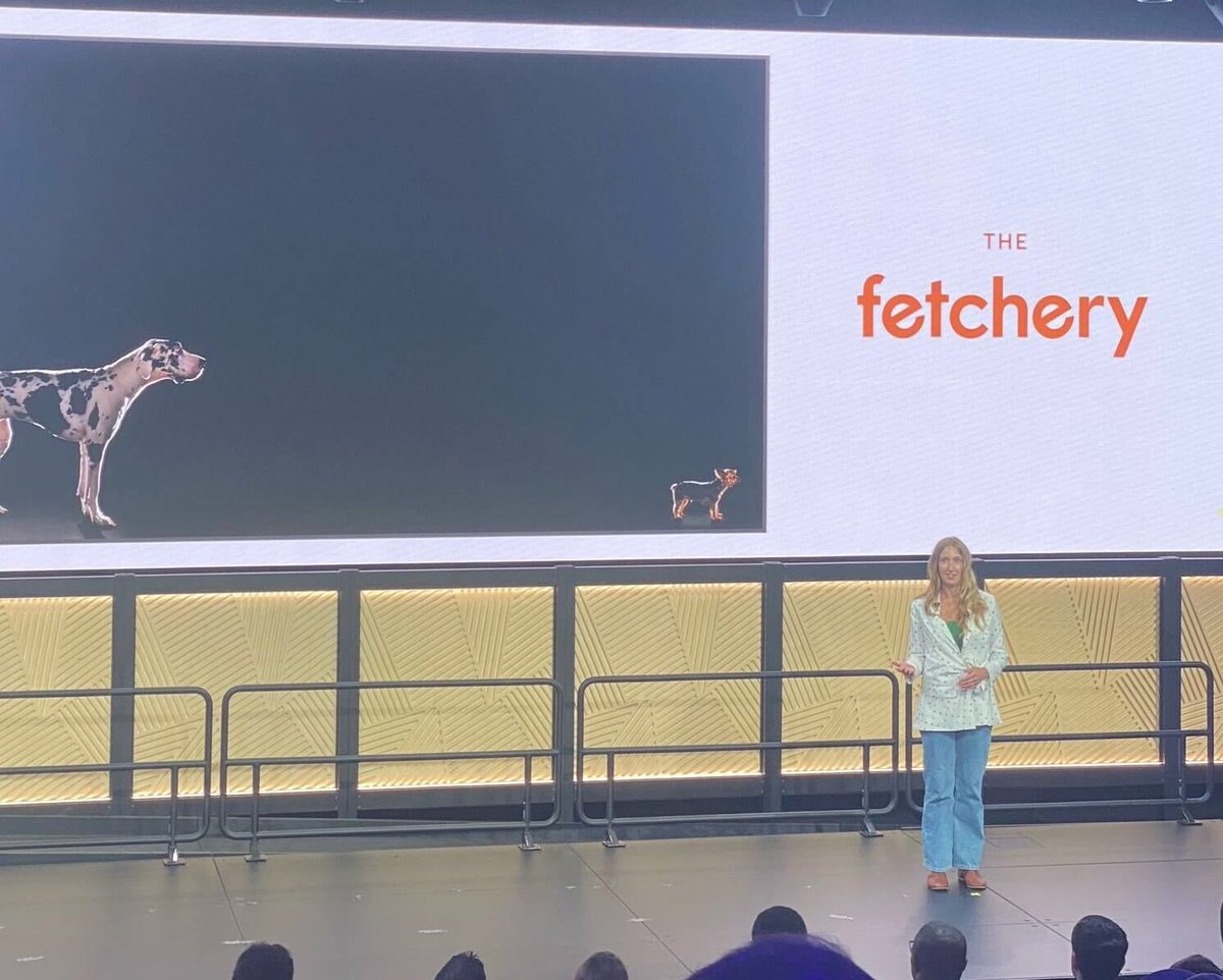 kjsnyc's tweet image. Excited to present The Fetchery, a family of pet brands flipping the current retail approach on its head with breed-specific shopping experiences. #TSNYCDemoDay @Techstars