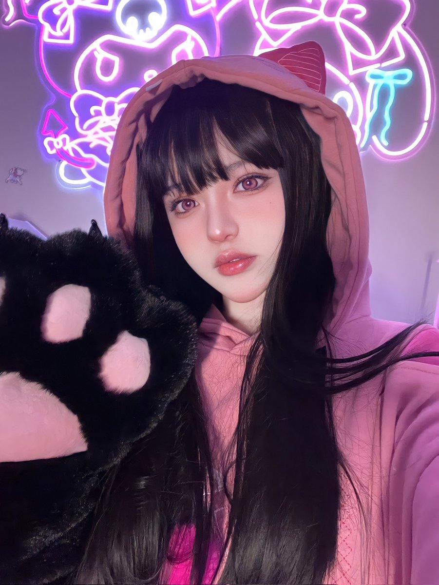 suggest me some video games, gamers😊 
#gamergirl https://t.co/Vvux6MuSFu