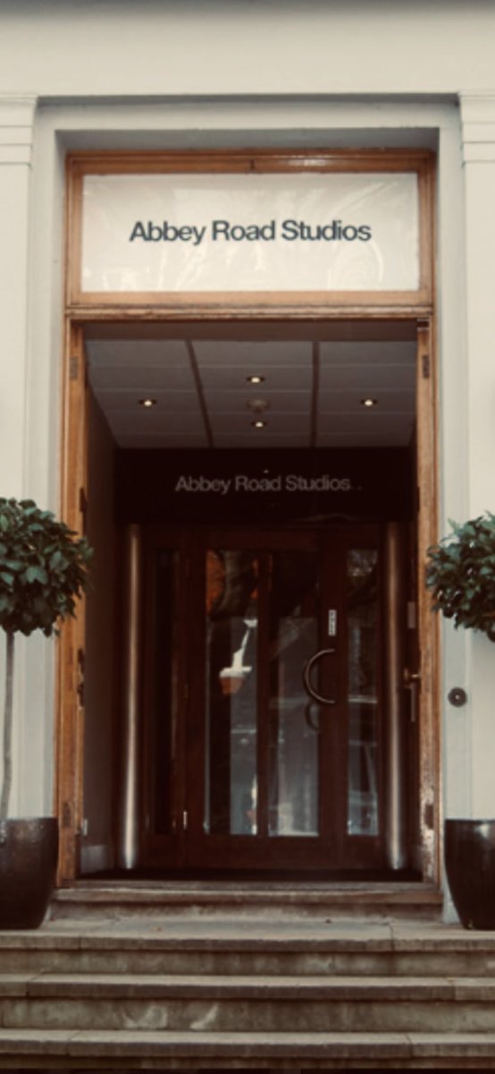Fab vocal session today  at <a href="/AbbeyRoad/">Abbey Road</a> .
     Loved it, singing for my supper!!!