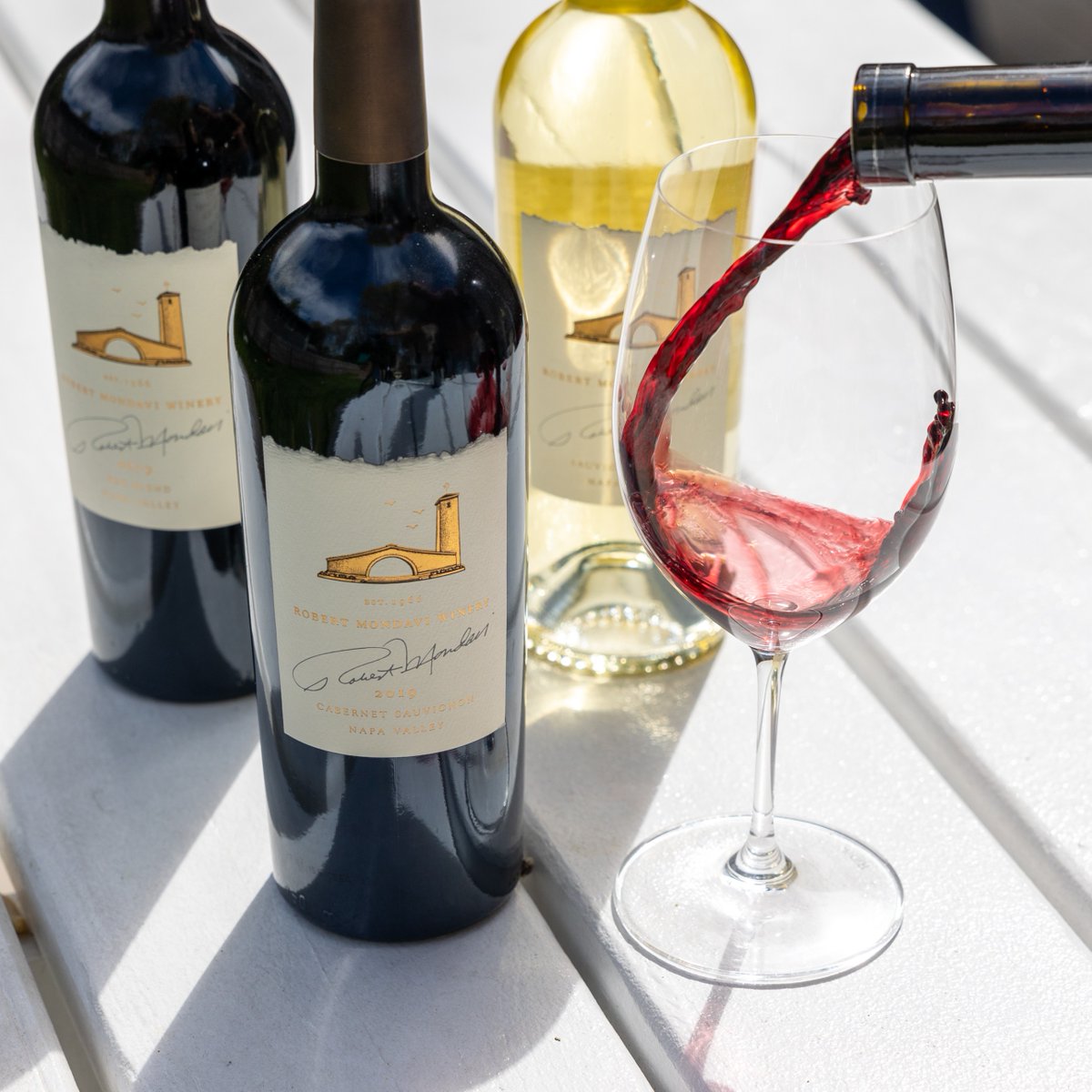 Any of the wines from our Napa Valley Tier are perfect for summer barbecues, pairing perfectly with burgers, grilled veggies, and sunshine.