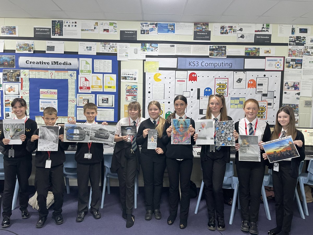 WingfieldICT's tweet photo. Y7 are having lots of fun getting creative in Photoshop 🖼 https://t.co/J0CNvG3pn4