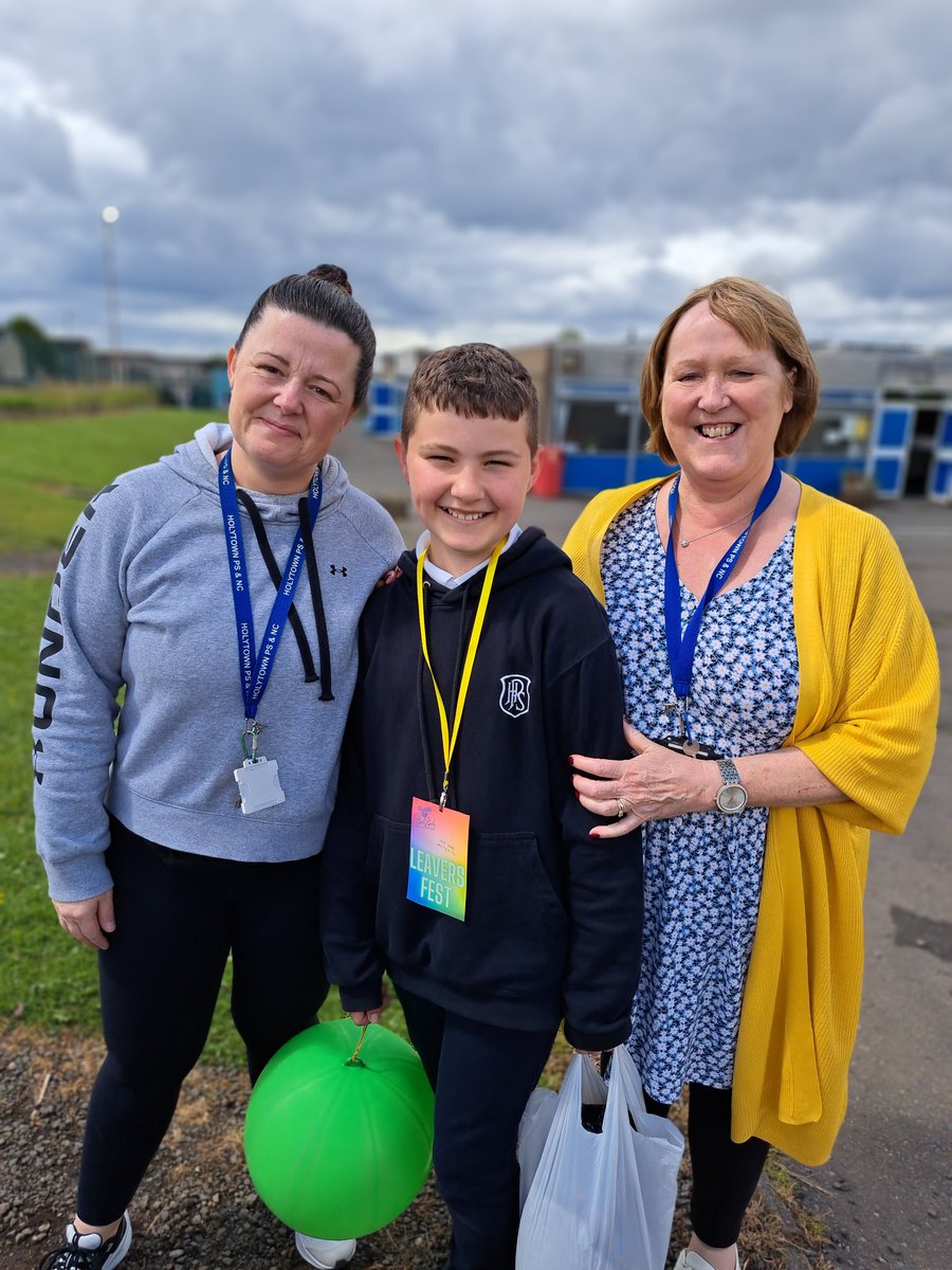 katmandoo2's tweet photo. @MrsCampbellHol1 @HolytownPS @MrsLAlcorn Have a great holiday everyone https://t.co/rm2HGPjO0q