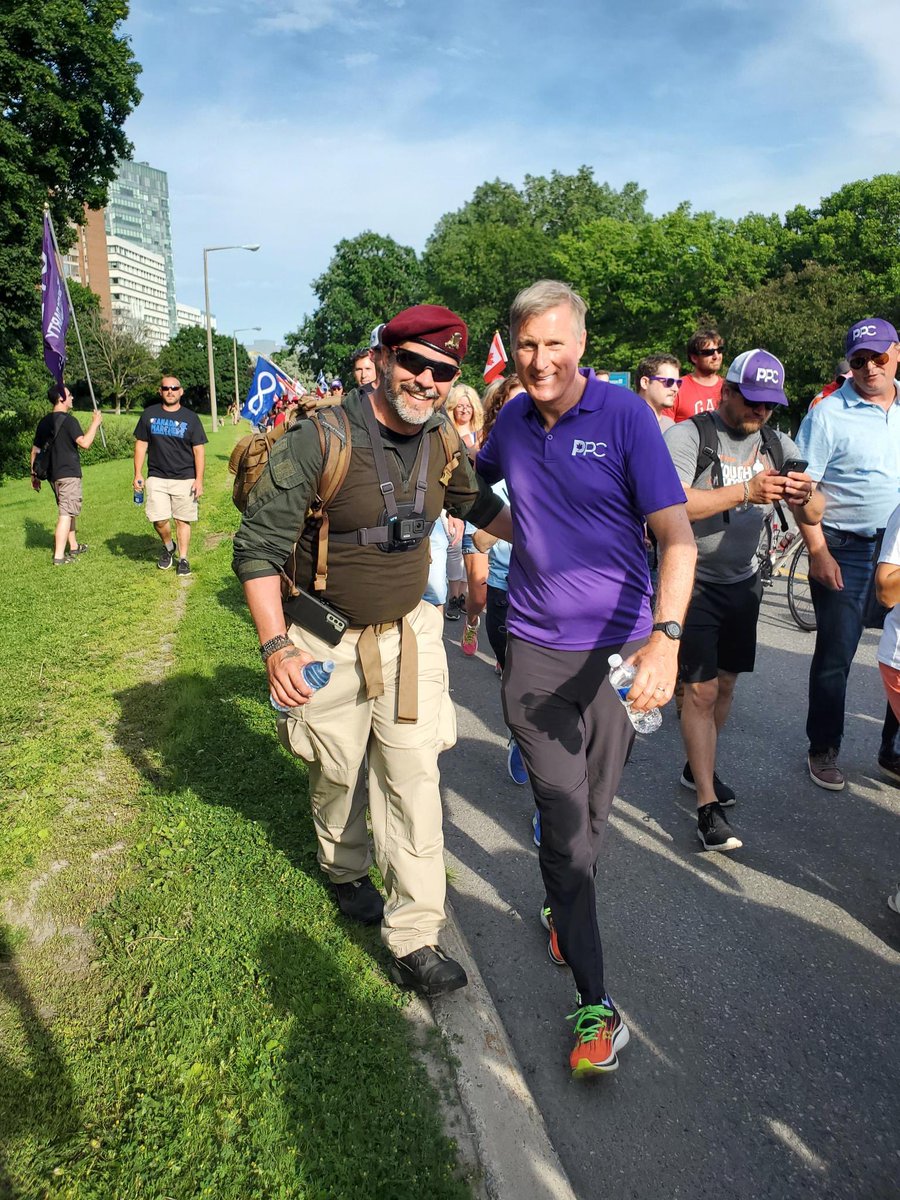 MaximeBernier's tweet photo. Marching with PPC Western Canada lieutenant @KellyLorencz!
Je marche avec le lieutenant du PPC pour l’Ouest canadien @KellyLorencz!
#CanadaMarches https://t.co/DgBo5pU0mq